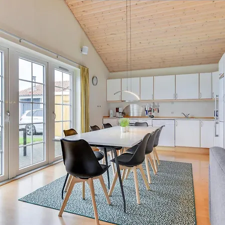 Karina - 150m To The Fjord By Interhome